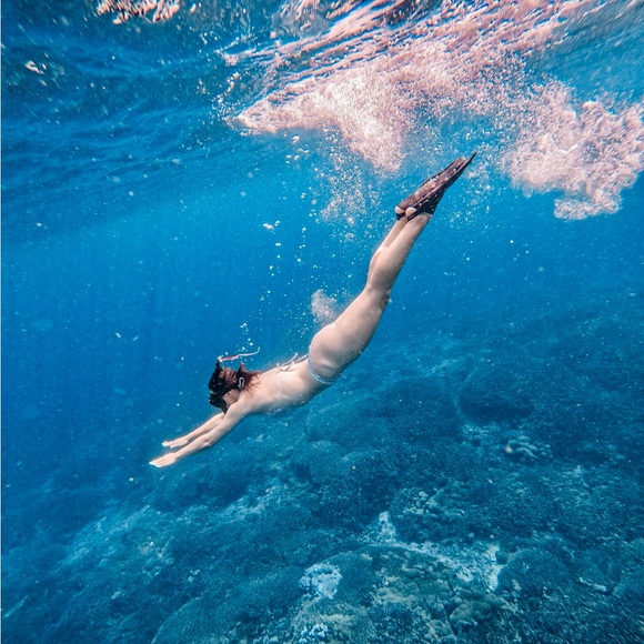 👋 Bookmark My Closet! ❤️😁Hi, I’m Katie…. - Picture 2 of 16